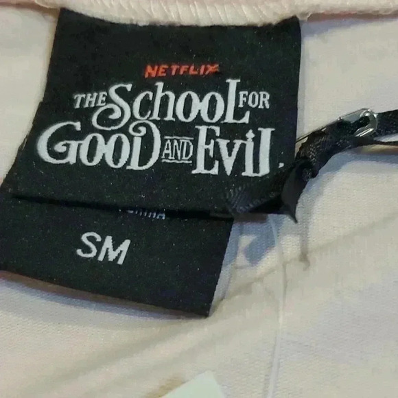 Top " the school for good and evil" - Picture 3 of 8
